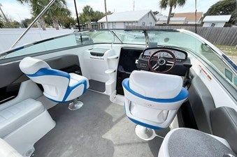 2008 Regal 2250 Cuddy 24 