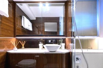 - 13 14_2019 62ft Princess F62