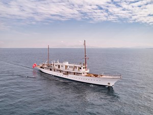 Madiz 39 StudioReskos_07351