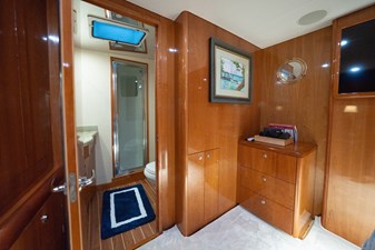 VENTURA 49 Master Stateroom Head Entry  