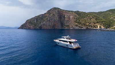 27m TRAWLER 2 2