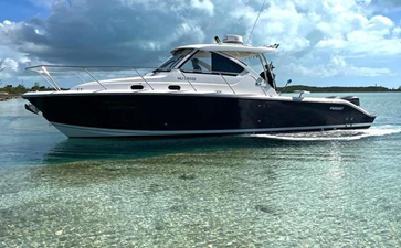 2017 Pursuit 325 OS 2 3