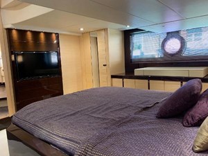 Smitten 3 48-2014-Sunseeker-San-Remo-03