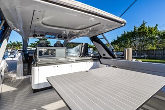 - 17 18_2022 47ft Azimut Verve 47