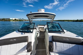 Irish Eyes III 18 35_searay_irish_eyes_deck_shots_25