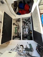 SUNREEF 60  52 SUNREEF 60 engine