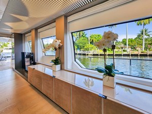 - 37 38_2021 85ft Ferretti Yachts 850