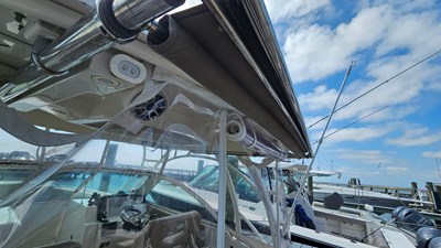 2019 Sailfish 325 DC 17 