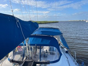 2005 Beneteau Cyclades 43 18 