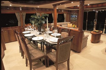 JOHNSON 93 SKYLOUNGE     2 Dining salon