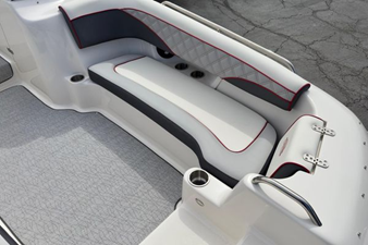 2022 Splendor 240 Platinum 46 47