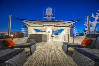 NEVER ENOUGH 30 Flybridge