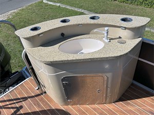 25' South Bay 2013 524 E 9 