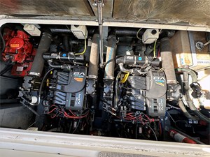 1998 Sea Ray 330 DA 34 