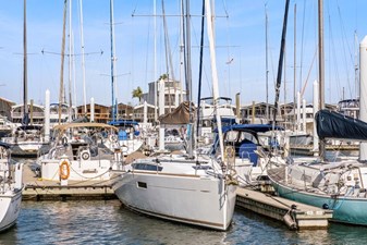 2014 Jeanneau Sun Odyssey 349 1 