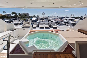 Mesmerize 58 2013 Hargrave 125 Raised Pilothouse