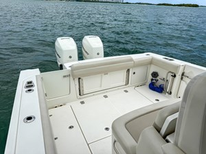 2020 Boston Whaler 330 Outrage 27 