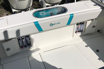 2021 Sea-Lion Center Console 24 25