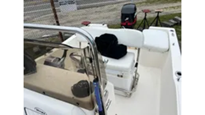 2006 Key West 1720 Sportsman CC 12 