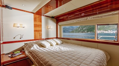 LADY MURA 25 20Yacht_ladymura_Superyacht_IYC_doublecabin1
