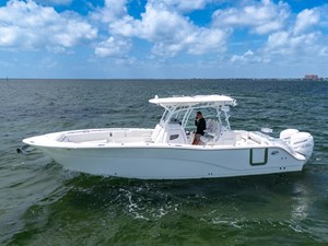 Sea Fox 328 Commander 2 32' Sea Fox _ Drone-2