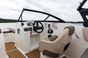 Bayliner VR4 27 