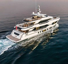 BEAUTE 6 Majesty Yacht 120 (BEAUTY)