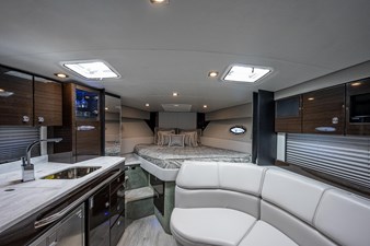2018 31' Formula 31 Performance Cruiser 20 