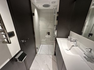 Princess X80 (X80034) 34 SB guest bathroom