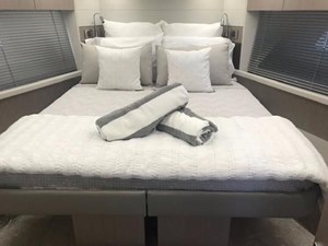 - 4 54-2019-Sunseeker-Predator-014