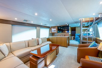 This Little Piggy  11 65_ocean_yacht_this_little_piggy_salon_1