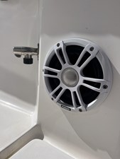 2010 Intrepid 245 Center Console 7 