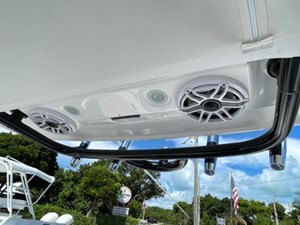 2023 Everglades 273CC 15 