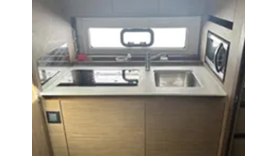 2018 Jeanneau Leader 19 
