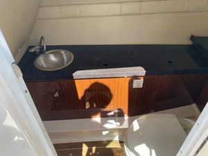 Regal 27' FASDeck 20 18-HEAD COMPARTMENT
