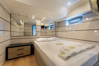 27 M DELUXE MOTOR YACHT 19 
