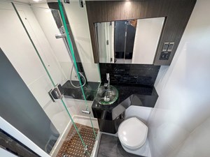 2024 Mystic Powerboats M5200 37 