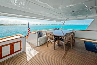 SERENITY 27 Aft Deck