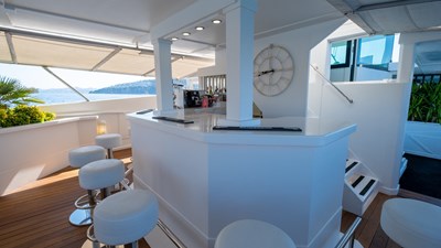  42 M STEEL  MOTOR YACHT 31 