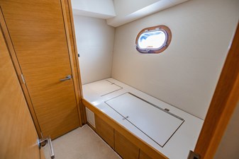 Farther & Sun 40 Port Aft Guest Stateroom
