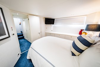 GRACE 35 Forward Cabin Looking Aft  