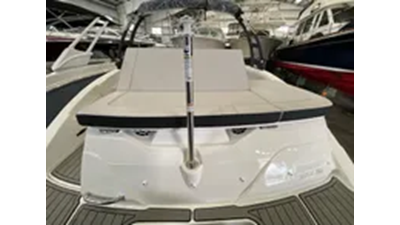 2024 Sea Ray SPX 230 Outboard 18 