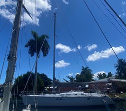 - 3 4_2004 47ft Beneteau 473 sloop
