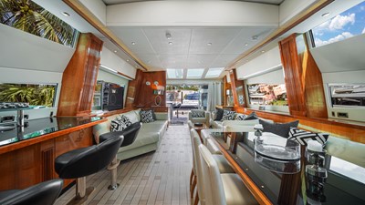 - 27 28_2007 108ft Sunseeker Predator