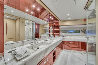 95 Raised Pilothouse 62 95' Azimut-31