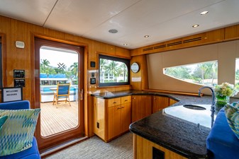 TOP SHELF 14 Enclosed Bridge Bar