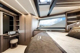 Yacht 53 Bow VIP Stateroom