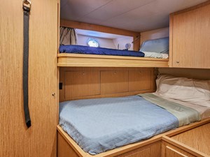 - 71 72_2021 85ft Ferretti Yachts 850