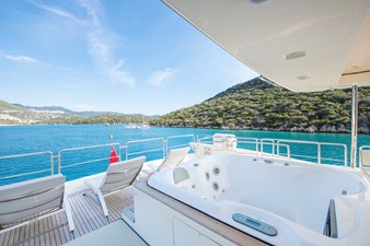 La Rubia 47 La Rubia Exterior – Jacuzzi