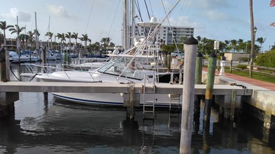 - 13 14_Listing for 2007 34' Luhrs 31 Open